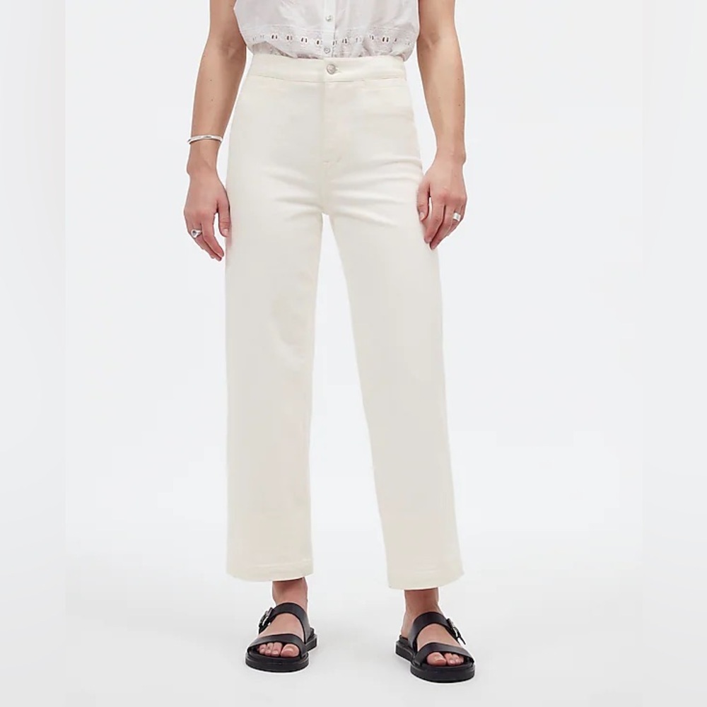 The Petite Emmett Wide-Leg Crop Jean: Welt Pocket Edition